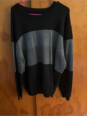 Men's Black and Gray Colorblock Crewneck Sweater